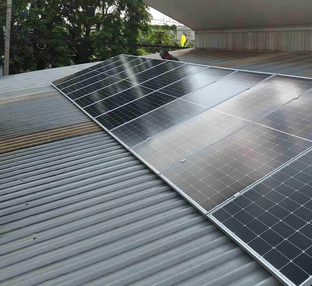 ติดตั้งโซล่าเซลล์ 10kw ราคา รวมทุกอย่าง การาจ