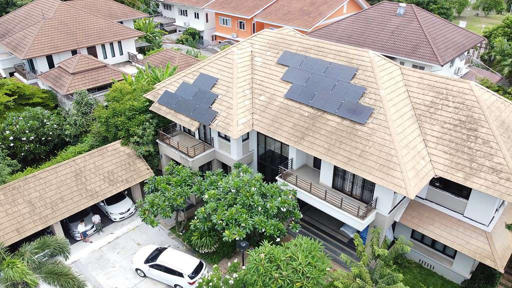 ติดตั้งโซล่าเซลล์ 5 kw ไมโครอินเวอร์เตอร์ enphase 5